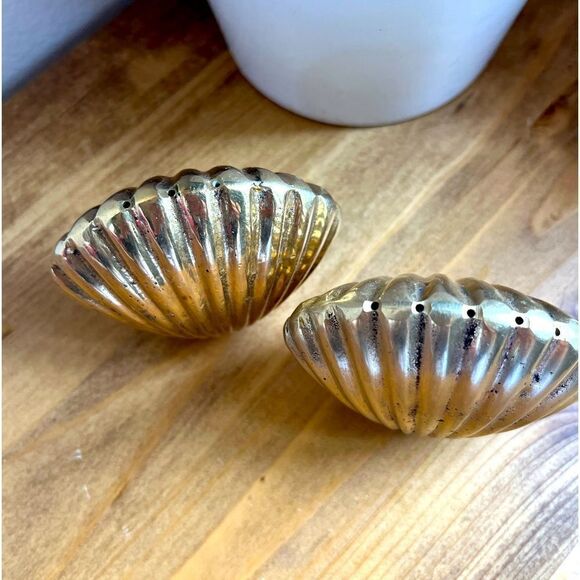Vintage Solid Brass Coastal Decor Shell Salt & Pepper Shakers - Picture 3 of 5